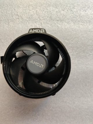 Disipador Wraith Stealth AMD