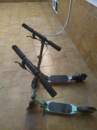 2 Monopattini Oxelo per adulti