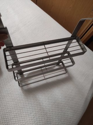 Estantería de metal para especias