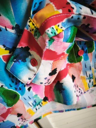 Camisa estampada pinceladas