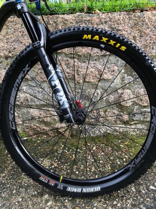 Bicicleta Felt Doctrine Horquilla fox 32 rhythm