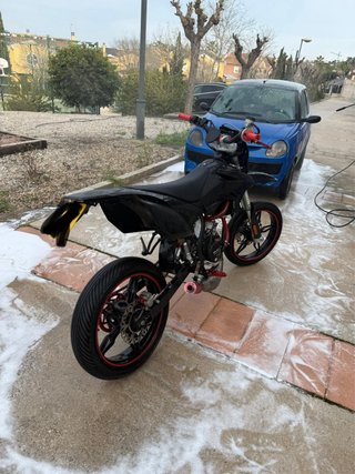 Beta RR 50cc Enduro Negra y Roja