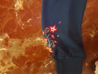 Mono Talla L con bordado floral