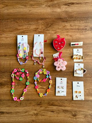 Lote complementos niña Disney y Kitty nuevos