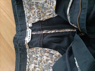Completo: camicia, pantaloni e cappellino