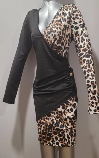 Vestido mujer negro y estampado animal