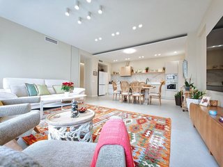 Chalet en venta en Los Molinos - Villa Blanca en Almería