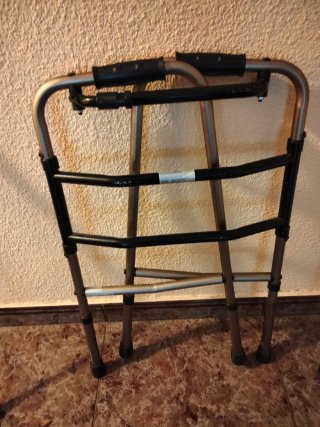 Tacatá andador plegable