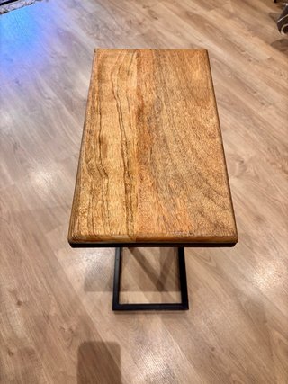 Mesa auxiliar madera y metal