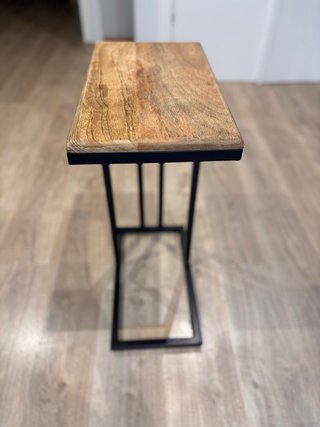 Mesa auxiliar madera y metal