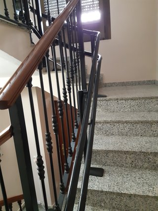 Silla salva escaleras  BLANCA