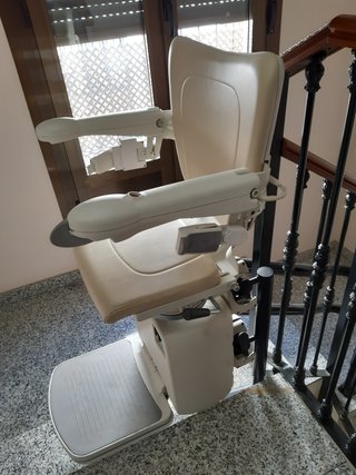 Silla salva escaleras  BLANCA