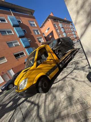 Servicio grua 24H 642799521