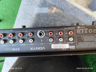 Mesa mezcladora DJ VONYX profesional