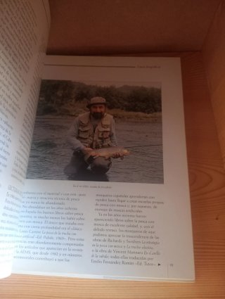 Maestros montadores de moscas para la pesca