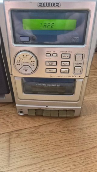 Mini cadena Aiwa CD + Cassette