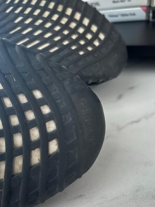 Adidas Yeezy 350 V2 Oreo