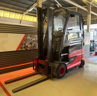 CARRETILLA ELEVADORA 3000 KG SEGUNDA MANO AÑO 2020