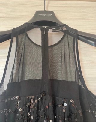 Vestito nero con paillettes