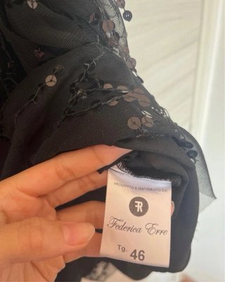 Vestito nero con paillettes