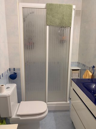 Habitación completa para chica con trabajo estable