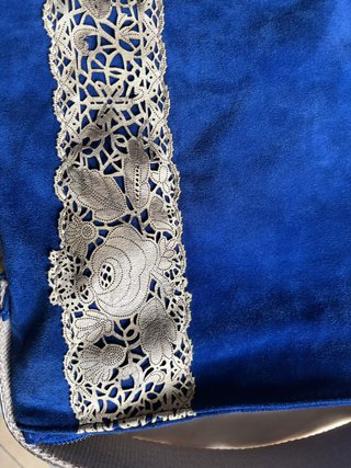 Borsa scamosciata blu elettrico a spalla