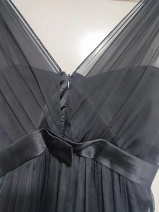 Vestido seda negro volantes