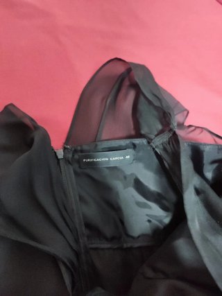 Vestido seda negro volantes