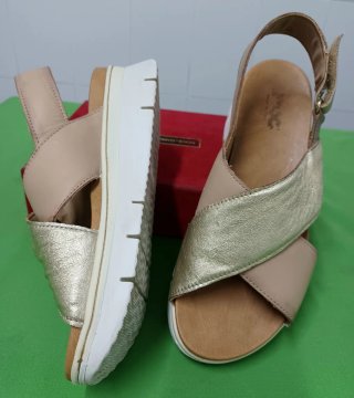 Sandalias Imac Beige y Doradas