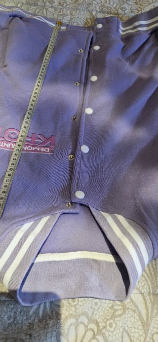 Sudadera Morada y Blanca Estilo Universitario