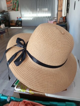 Sombrero di paglia da donna