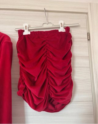 Completo rosso velluto
