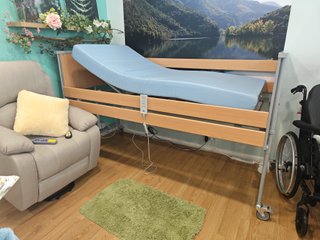 Cama articulada elevable
