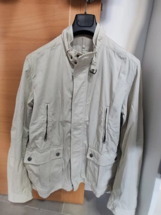 Chaqueta Massimo Dutti entretiempo beige