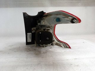 Piloto tras izq peugeot 9678074280 2008 535112