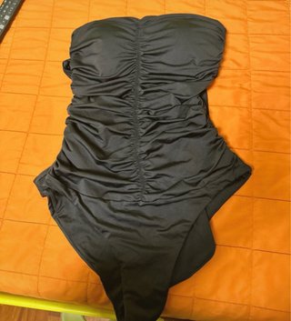 Costume intero nero drappeggiato