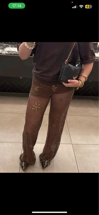 Pantalones abalorios y lentejuelas Zara
