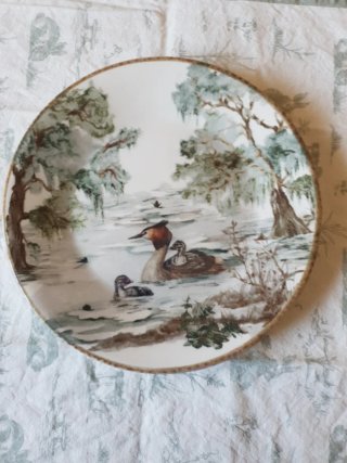 Plato llano decorado con aves
