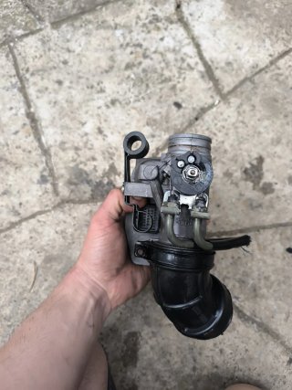 Corpo farfallato Aprilia Scarabeo 200