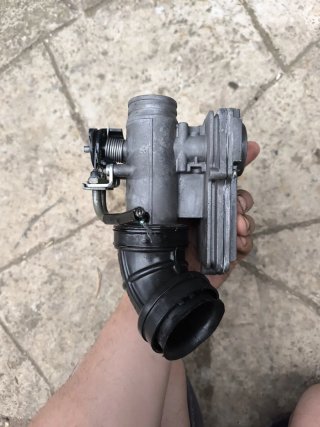 Corpo farfallato Aprilia Scarabeo 200