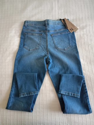 Pantalón vaquero Noisy May Talla 30