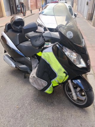Peugeot Satelis 250cc Scooter Negra