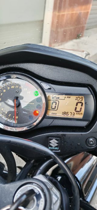 Suzuki Bandit Negra