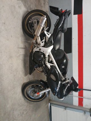 Suzuki SV650S2002 A2 Se cambia por T-MAX o sc.400