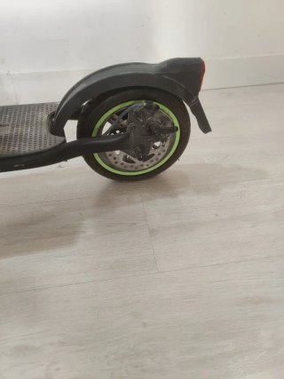 Patin Cecotec Bongo muy cuidado por una chica