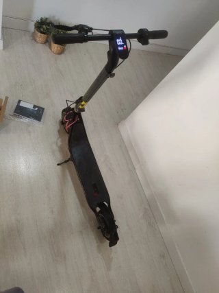 Patin Cecotec Bongo muy cuidado por una chica
