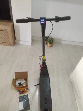 Patin Cecotec Bongo muy cuidado por una chica