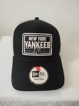 Gorra New Era Yankees Negra y Blanca