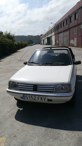 Peugeot 205 CJ descapotable