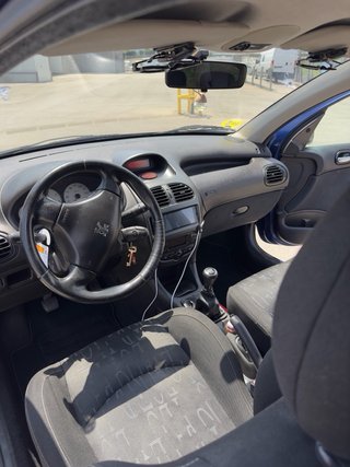 Peugeot 206 2003